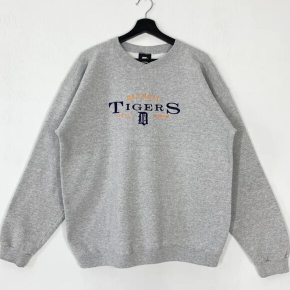 Vintage 90s Detroit Tigers Big Logo Sweatshirt, Retro Detroit Tigers NBA Shirt - Picture 1 of 2